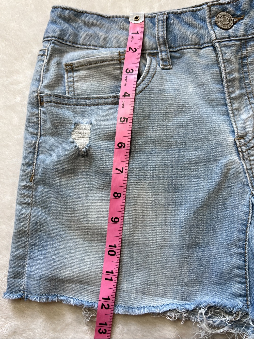 Vintage Y2K SO Shortie Light Wash Distressed Denim Juniors Cut-Off Shorts Size 7 - Picture 8 of 11